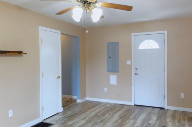 1722 UPPER KING RD, Woodside, DE 19980