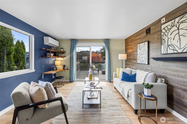 1404 Whitworth Avenue S, Renton, WA 98055