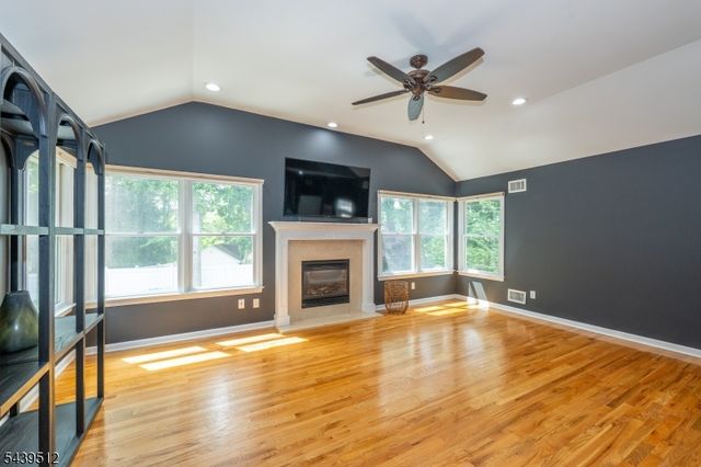 15 Congress Rd, Emerson Boro, NJ 07630