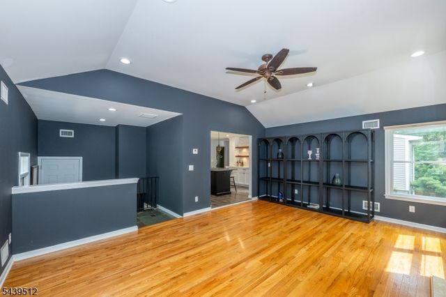 15 Congress Rd, Emerson Boro, NJ 07630