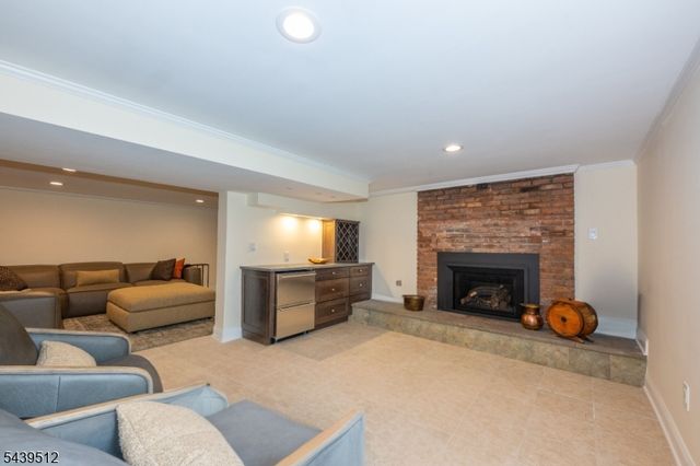 15 Congress Rd, Emerson Boro, NJ 07630