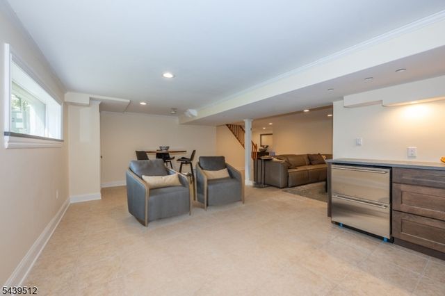 15 Congress Rd, Emerson Boro, NJ 07630