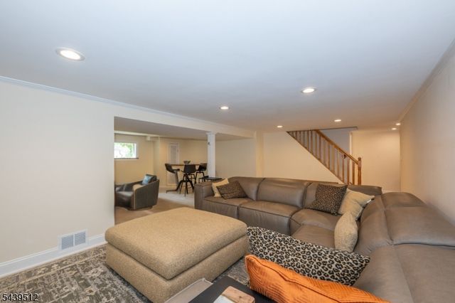 15 Congress Rd, Emerson Boro, NJ 07630
