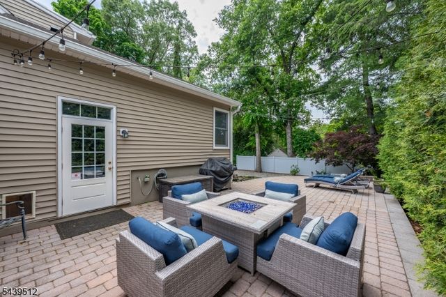 15 Congress Rd, Emerson Boro, NJ 07630