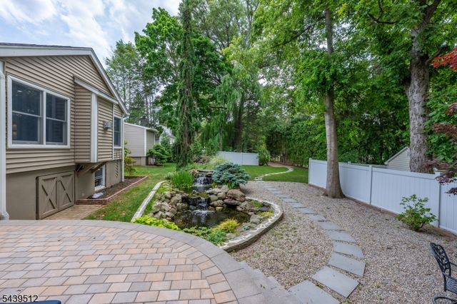 15 Congress Rd, Emerson Boro, NJ 07630