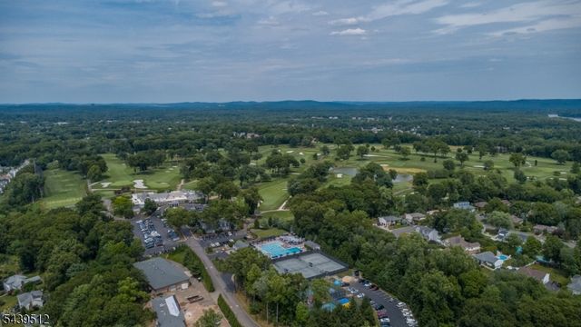 15 Congress Rd, Emerson Boro, NJ 07630
