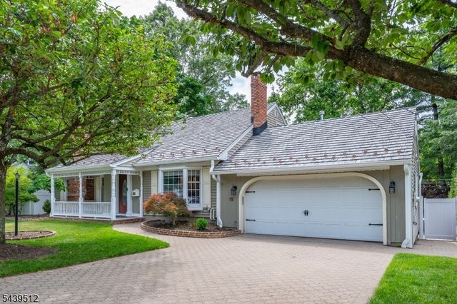 15 Congress Rd, Emerson Boro, NJ 07630