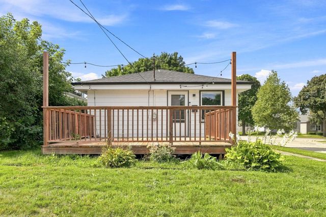 2002 S 97th STREET, West Allis, WI 53227