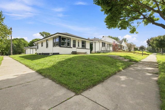 2002 S 97th STREET, West Allis, WI 53227