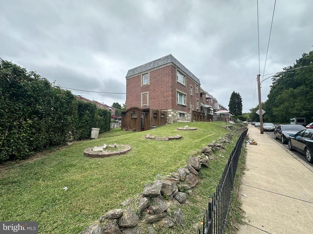 5206 BINGHAM ST, Philadelphia, PA 19120