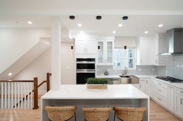 43 Boston St A, Somerville, MA 02143