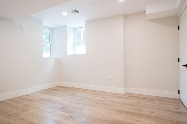 43 Boston St A, Somerville, MA 02143