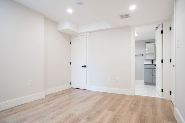 43 Boston St A, Somerville, MA 02143