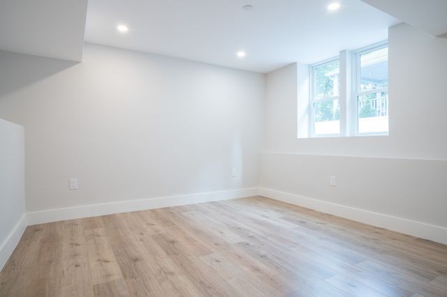 43 Boston St A, Somerville, MA 02143