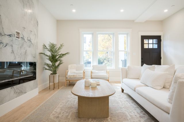 43 Boston St A, Somerville, MA 02143