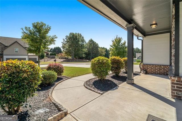 6376 SPRING COVE Drive, Flowery Branch, GA 30542