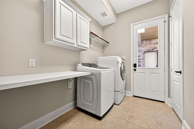 4518 Beacon View Court, Sugar Land, TX 77479