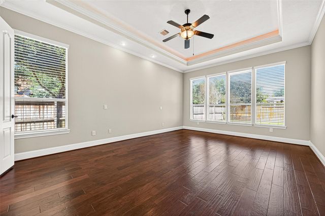 4518 Beacon View Court, Sugar Land, TX 77479