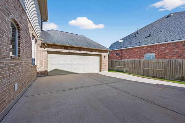 4518 Beacon View Court, Sugar Land, TX 77479