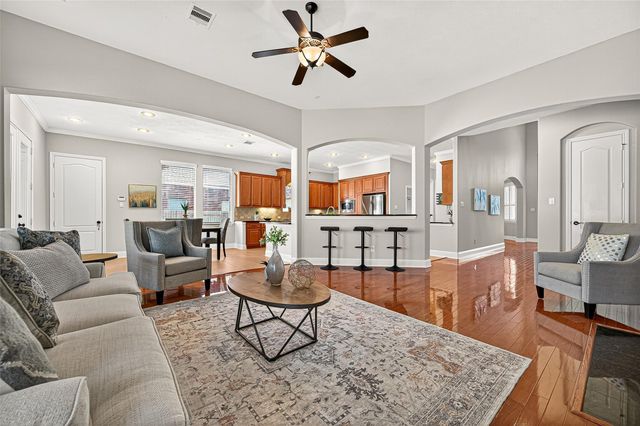 4518 Beacon View Court, Sugar Land, TX 77479