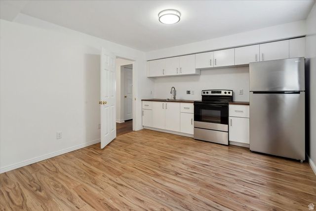 3181 E DEER CIR, Cottonwood Heights, UT 84121