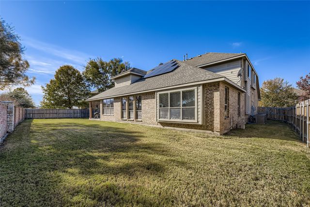 205 Lorient Drive, Mansfield, TX 76063