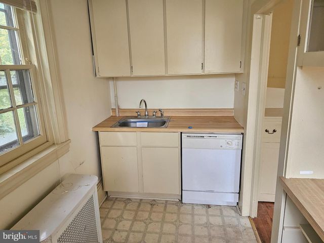 101 GARDEN ST, Mount Holly, NJ 08060