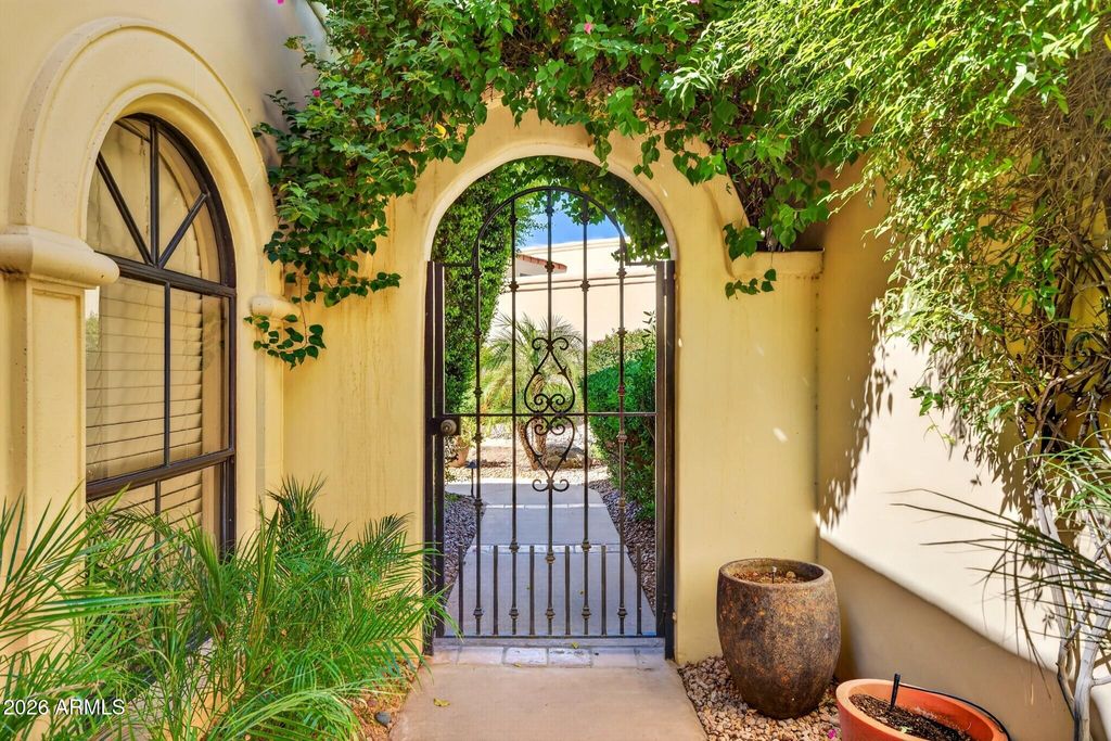 10050 E MOUNTAINVIEW LAKE Drive 10, Scottsdale, AZ 85258 — photo 4