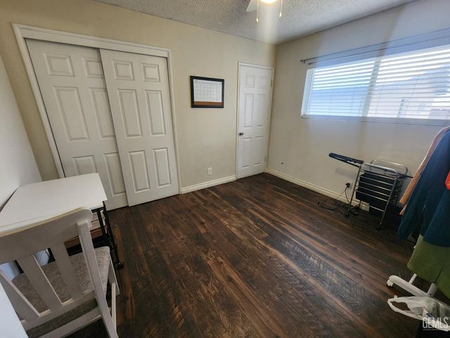 404 Hill Street, Bakersfield, CA 93306