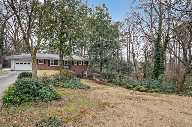 2560 Skyland NE Trail, Brookhaven, GA 30319