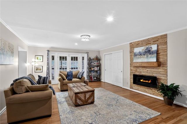 2560 Skyland NE Trail, Brookhaven, GA 30319