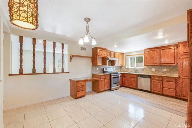129 E Rancho, Corona, CA 92879