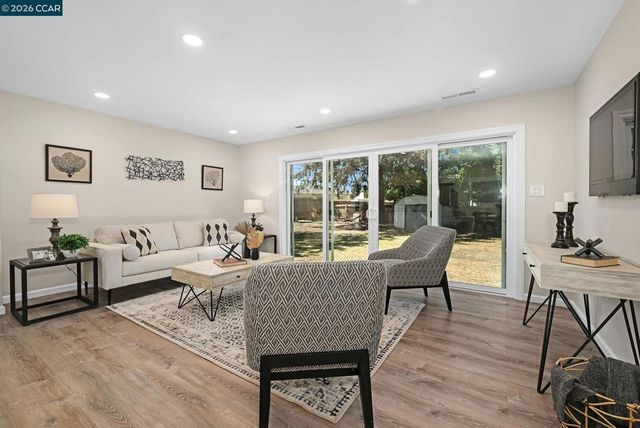 1813 Silverwood Drive, Concord, CA 94519
