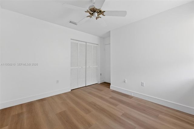 1251 E Wilshire Circle E, Pembroke Pines, FL 33027