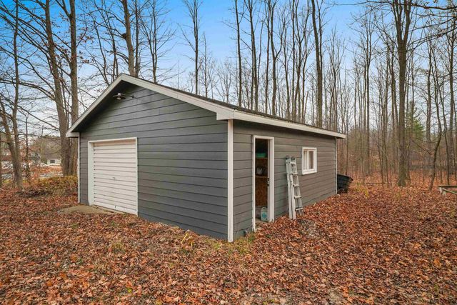 8784 M-66, Garfield Twp, MI 49633