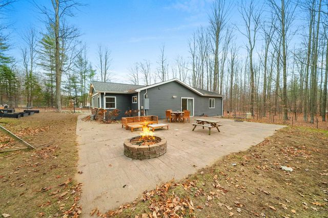 8784 M-66, Garfield Twp, MI 49633