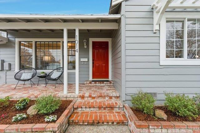 1014 King Street, Redwood City, CA 94061