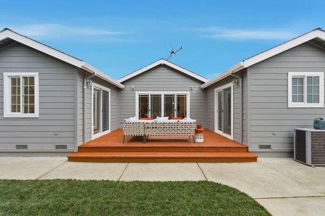 1014 King Street, Redwood City, CA 94061