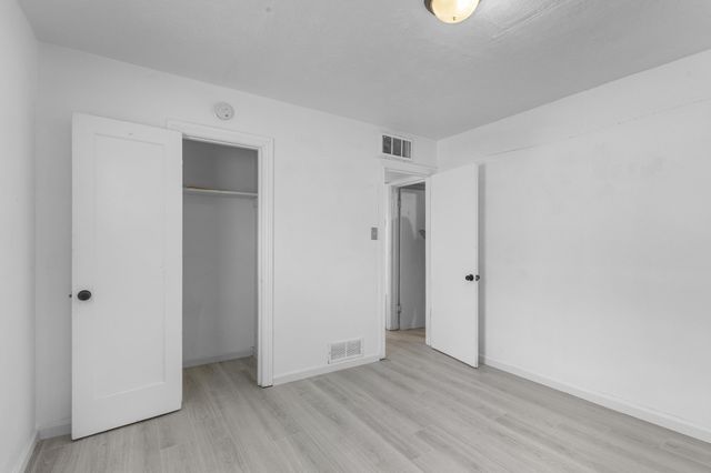 325 RHODE ISLAND Street NE, Albuquerque, NM 87108