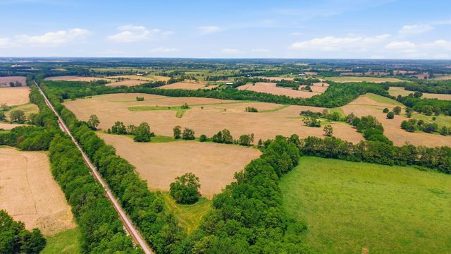 1010 Escondida Road, Paris, KY 40361