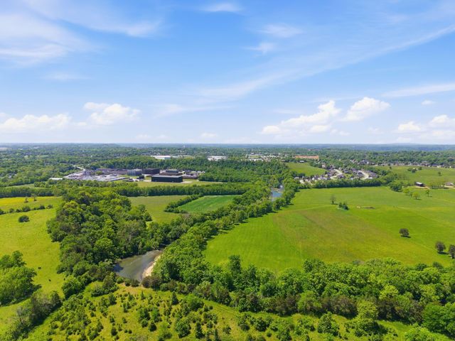 1010 Escondida Road, Paris, KY 40361