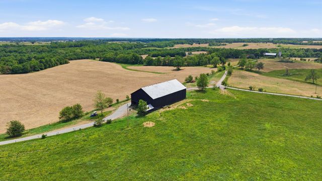 1010 Escondida Road, Paris, KY 40361
