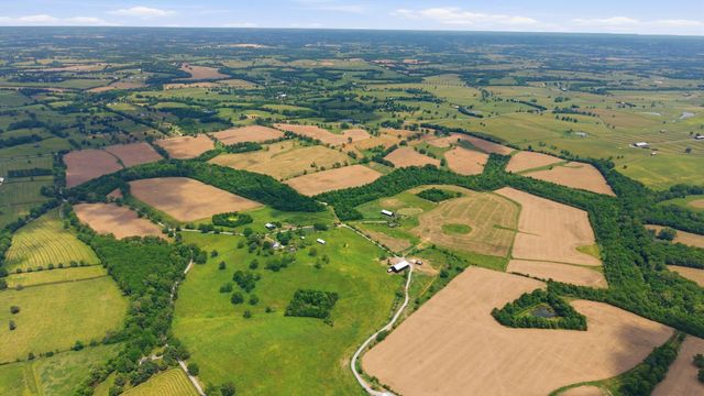 1010 Escondida Road, Paris, KY 40361