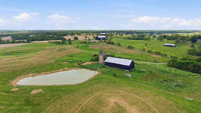 1010 Escondida Road, Paris, KY 40361