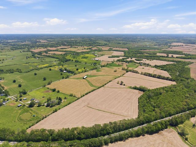 1010 Escondida Road, Paris, KY 40361