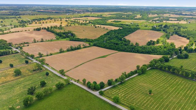 1010 Escondida Road, Paris, KY 40361
