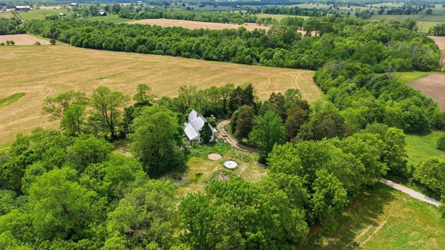 1010 Escondida Road, Paris, KY 40361