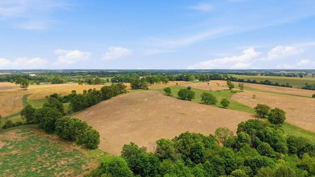 1010 Escondida Road, Paris, KY 40361