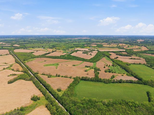 1010 Escondida Road, Paris, KY 40361