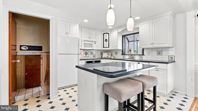 1126 PINEGROVE AVE, Lansdale, PA 19446